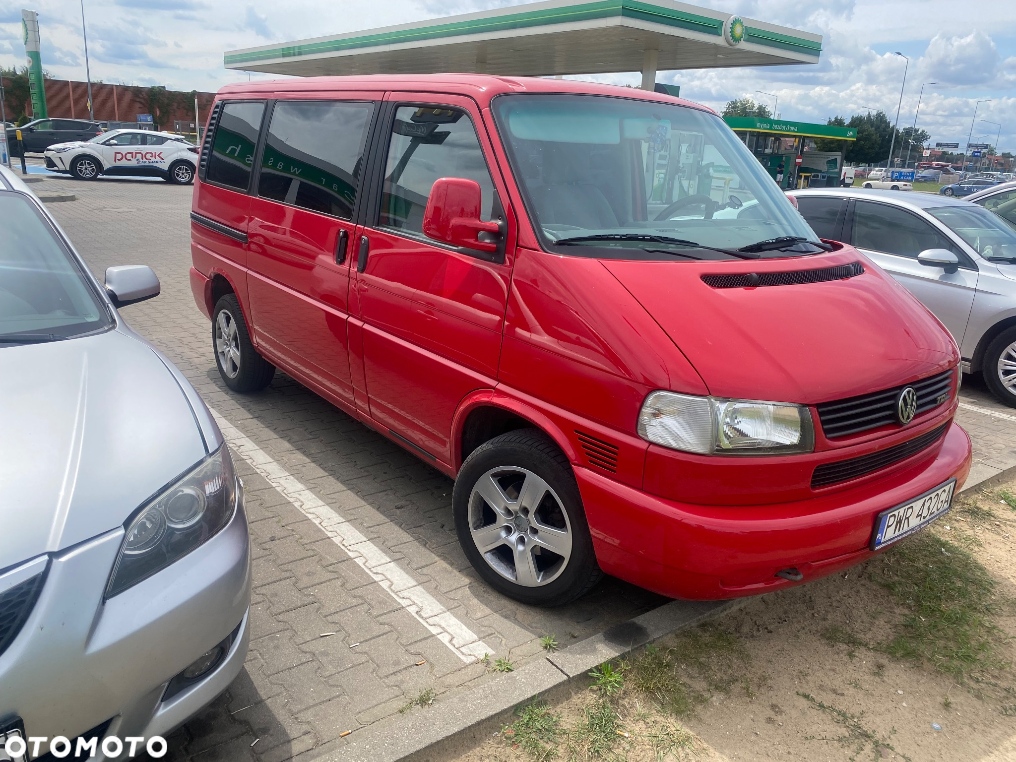 Volkswagen Caravelle - 10