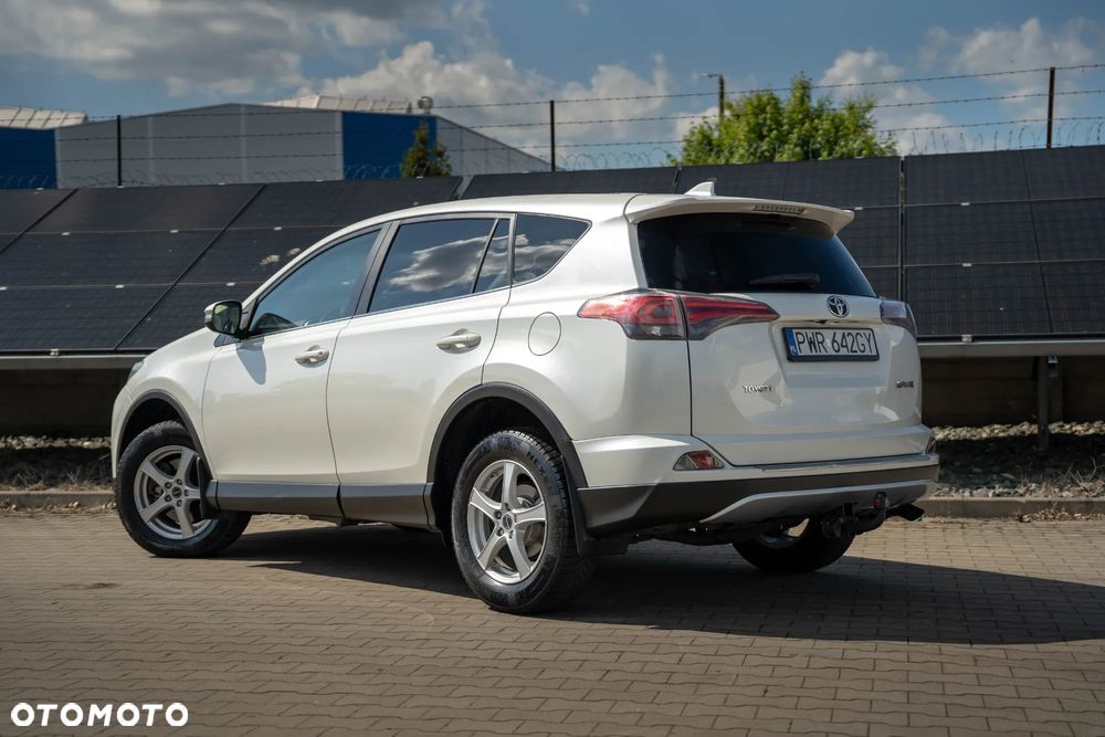 Toyota RAV4 2.0 D-4D Active 4x2 - 4