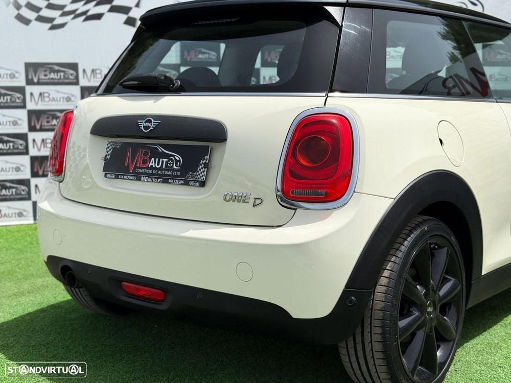MINI 3 Portas One D - 9