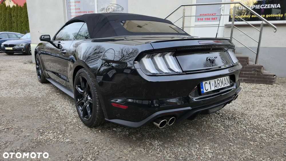 Ford Mustang - 5