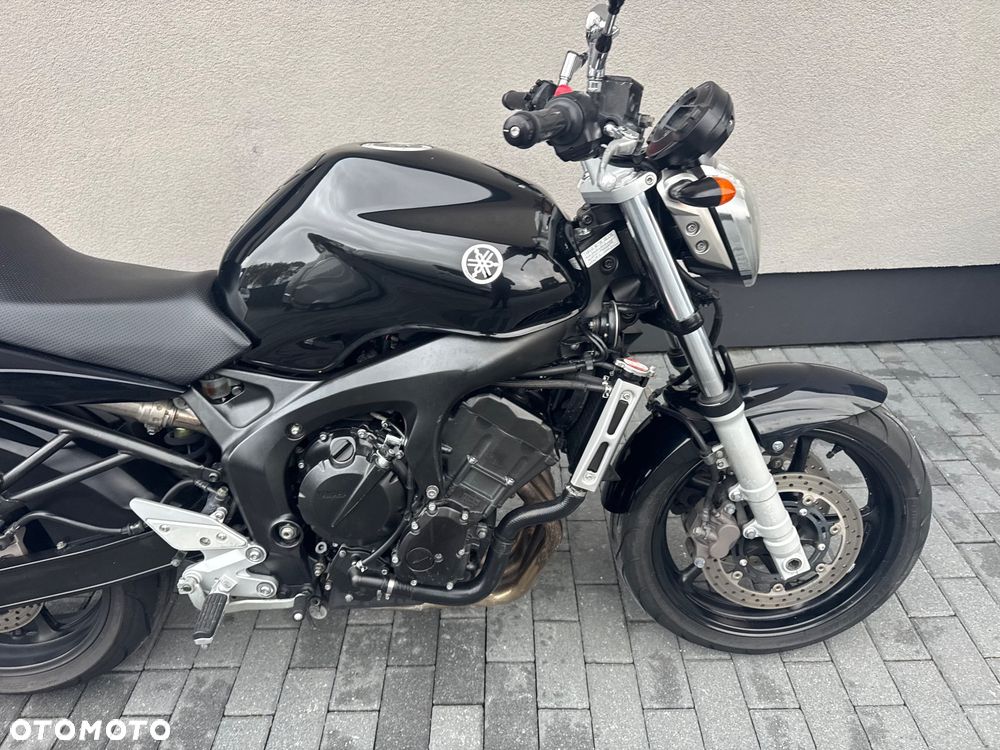 Yamaha FZ6 - 8