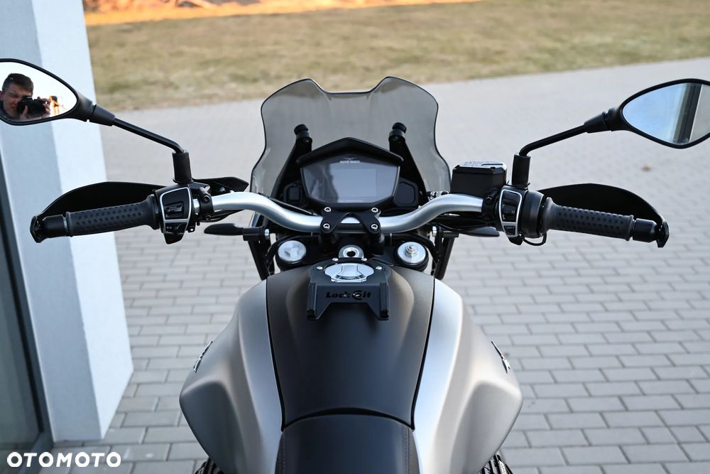 Moto Guzzi V85 - 7