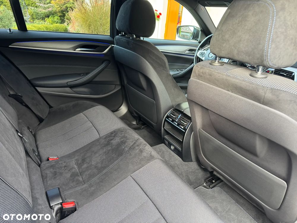 BMW Seria 5 520d Touring M Sport Edition - 15
