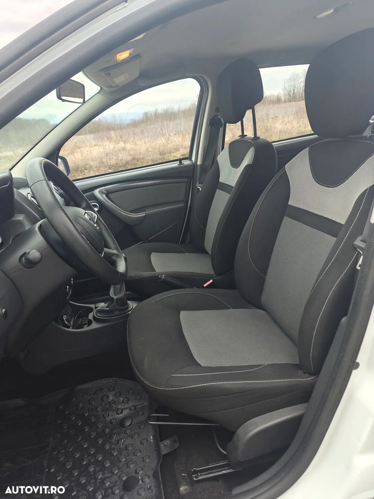 Dacia Duster dCi 110 FAP 4x4 Laureate - 12