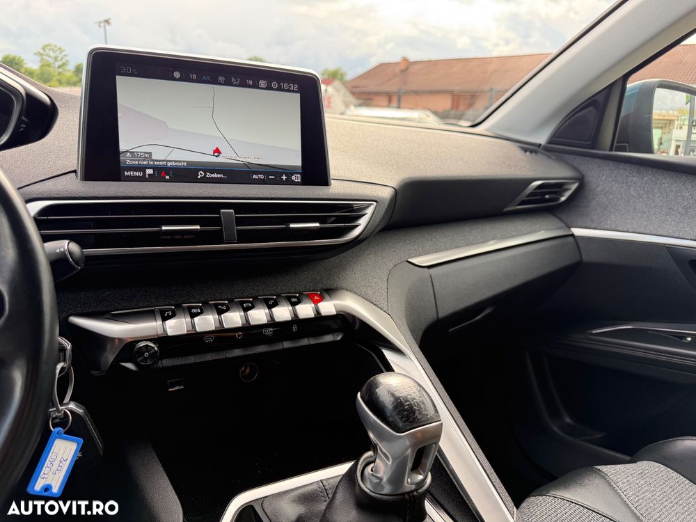 Peugeot 5008 BlueHDI 130 Allure Business-Paket - 18