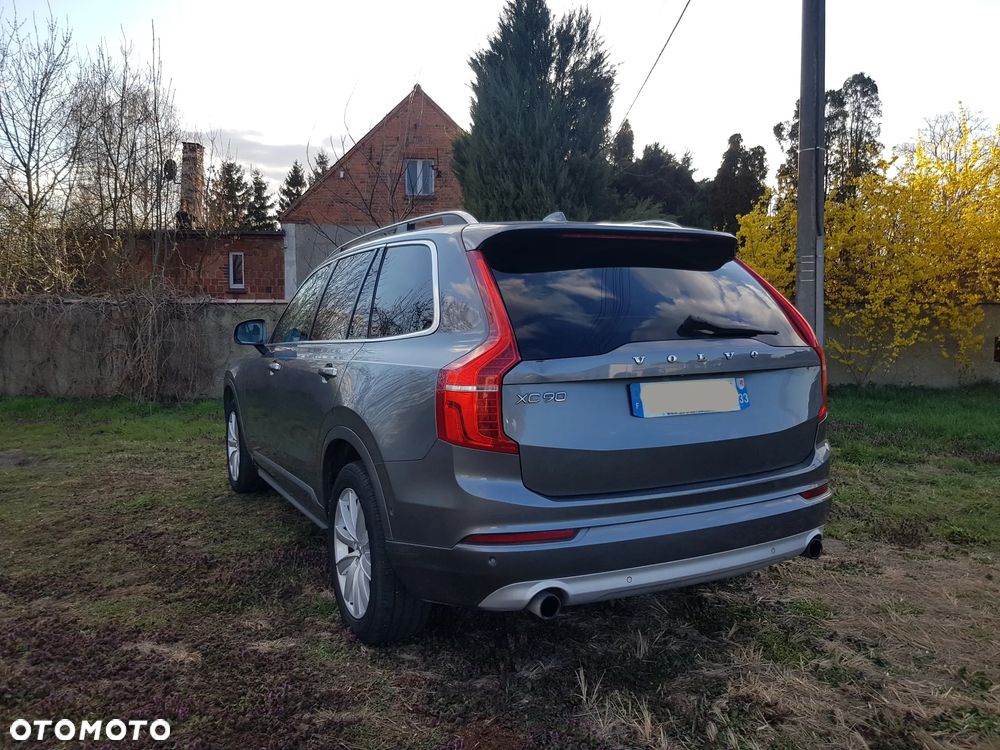 Volvo XC 90 D5 AWD Geartronic Momentum - 2