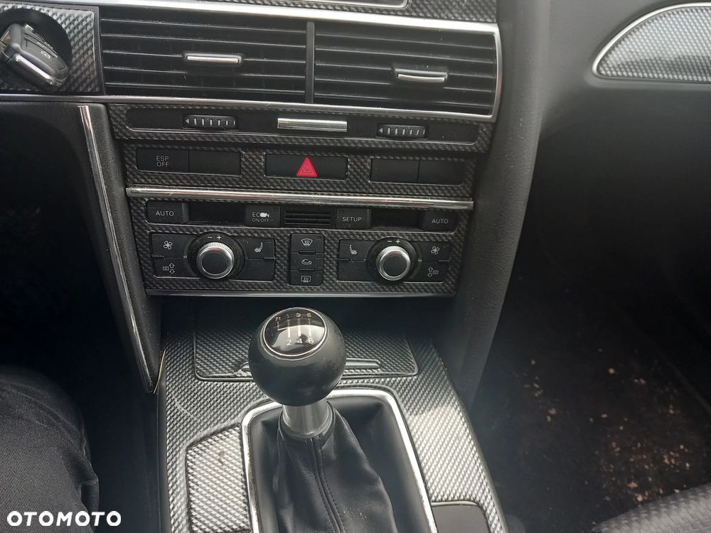 Audi A6 Avant 3.2 FSI - 12