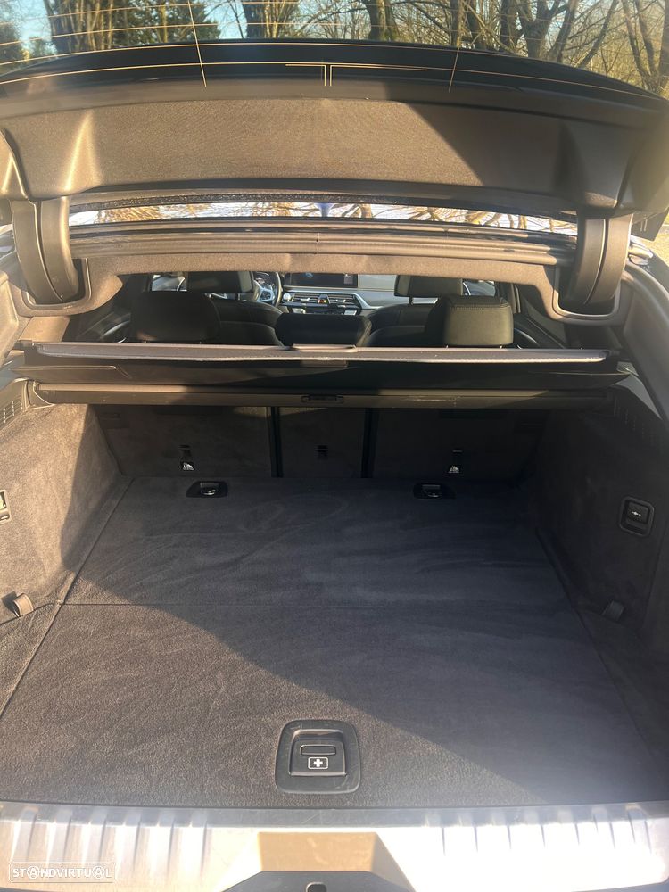 BMW 530 e Pack Desportivo M - 32