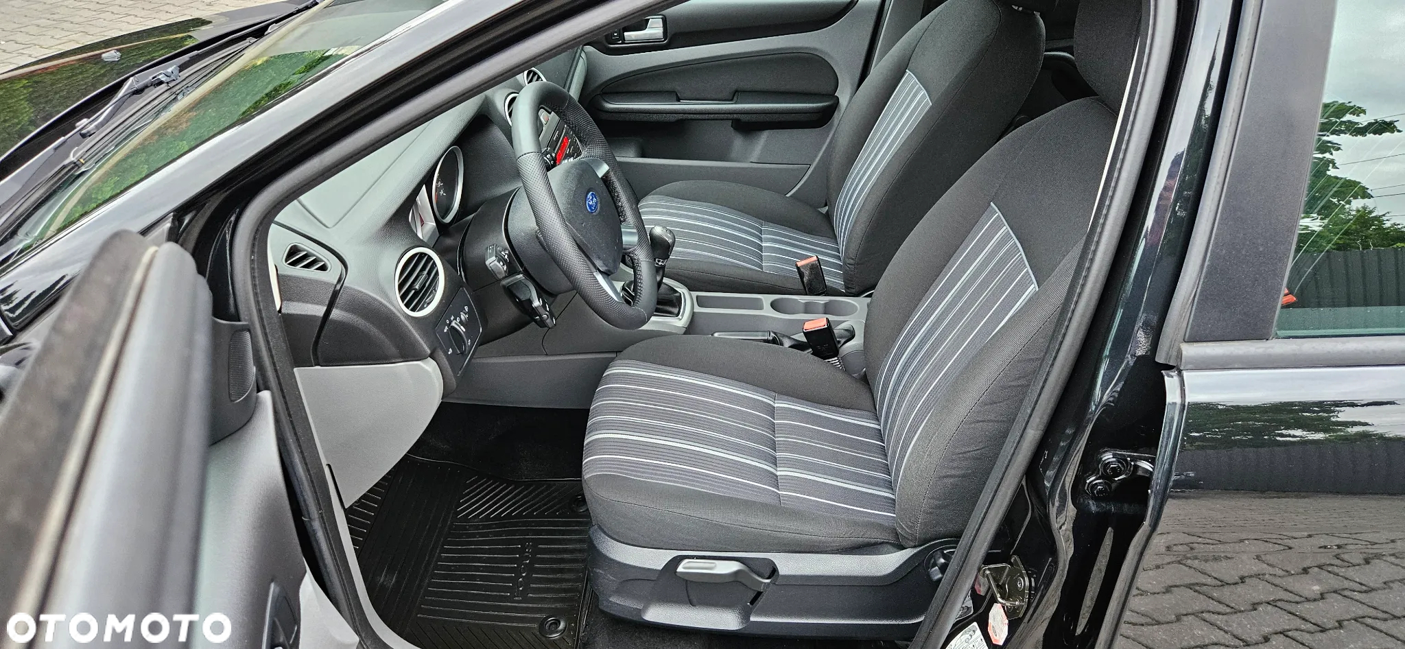 Ford Focus Turnier 1.6 16V Black Magic - 13