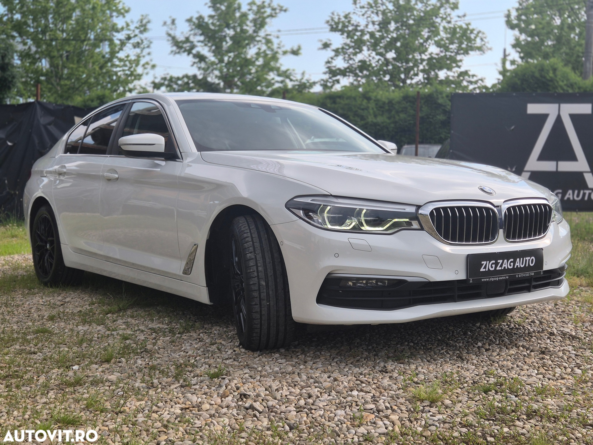 BMW Seria 5 530i xDrive AT - 2