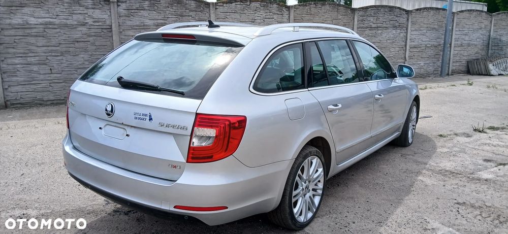 Skoda Superb 2.0 TDI Green tec 4x4 DSG Elegance - 4