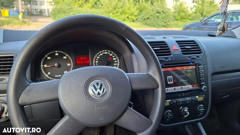Volkswagen Golf - 2