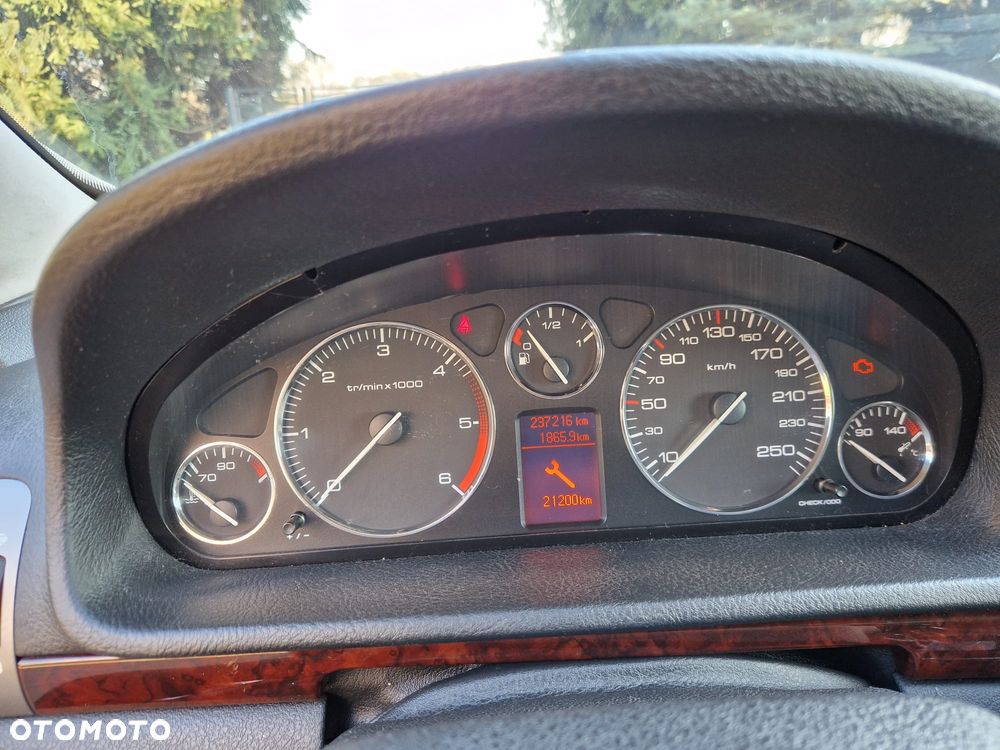 Peugeot 407 - 12