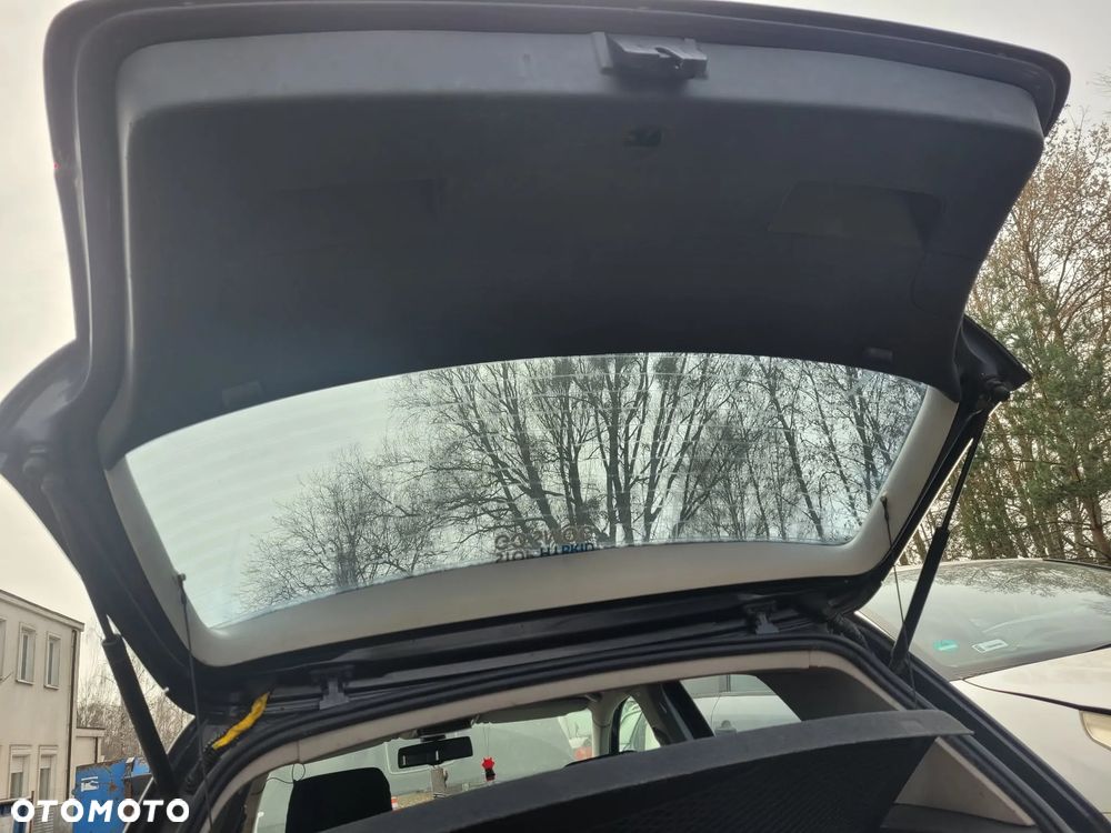 Klapa bagażnika Volkswagen Golf V LC9Z 2005r. - 3