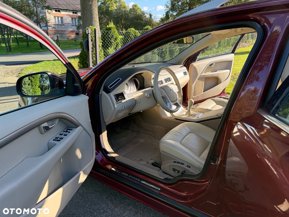 Volvo V70 2.0 Momentum - 12