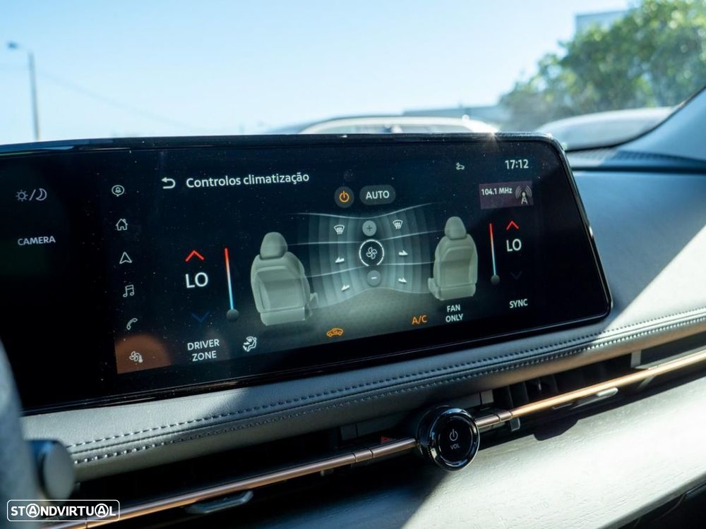 Nissan Ariya 63 kWh Engage - 38