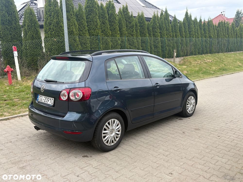 Volkswagen Golf Plus 2.0 TDI DPF Comfortline - 11