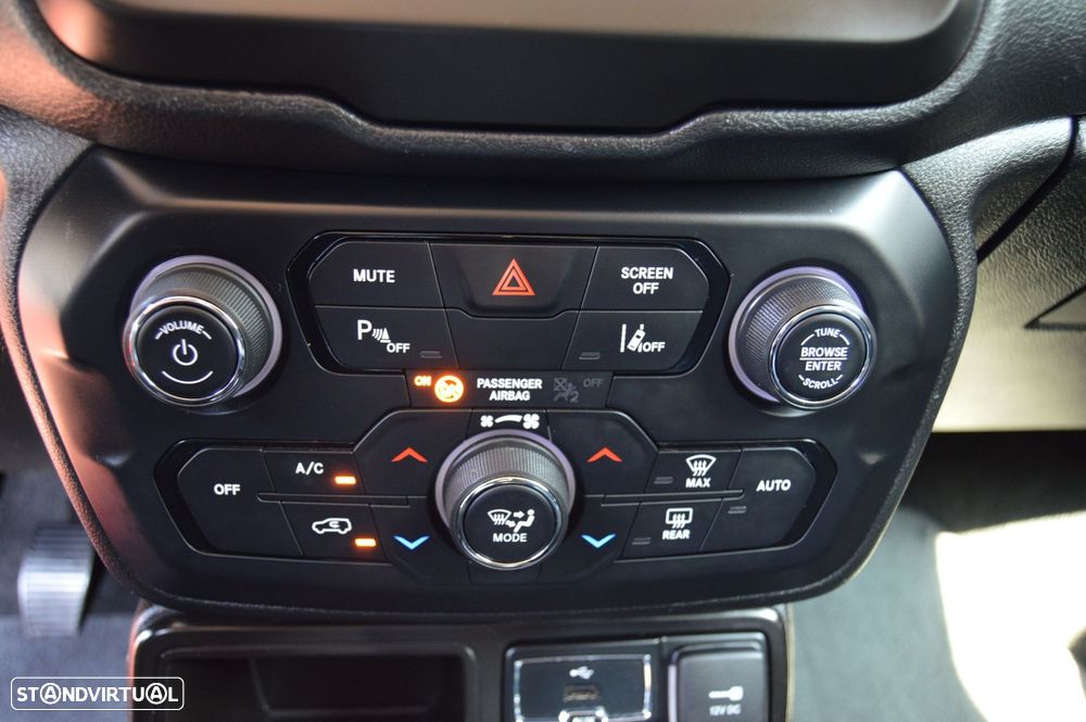 Jeep Renegade 1.0 T Limited - 39