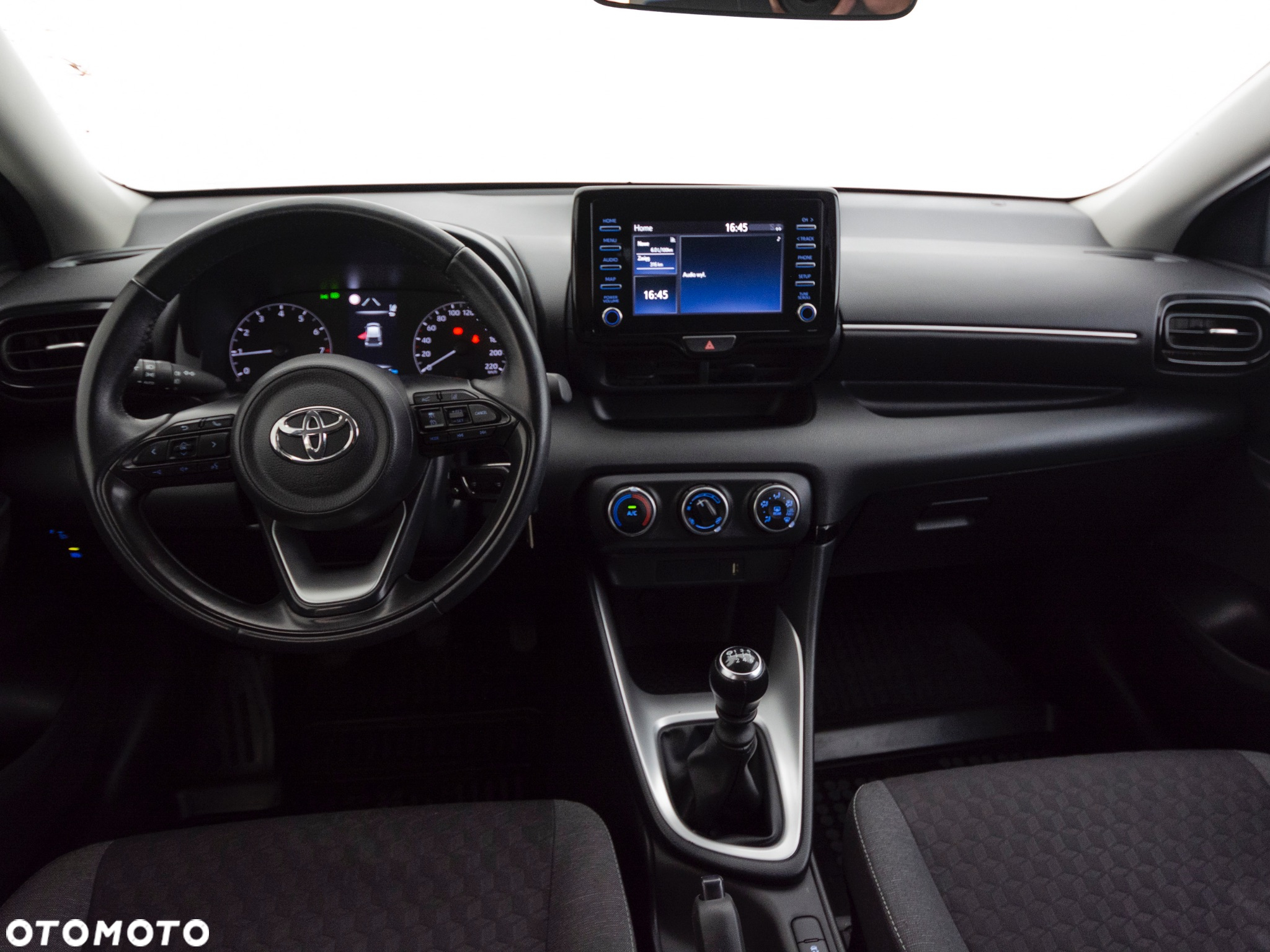 Toyota Yaris 1.5 Comfort - 9