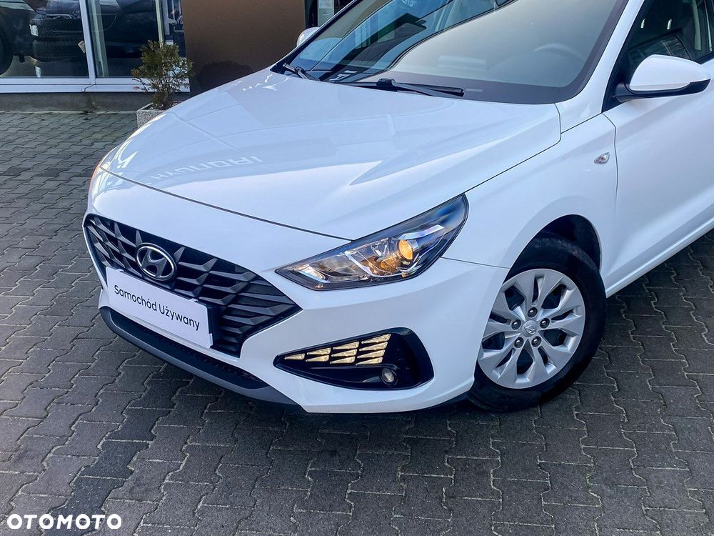 Hyundai i30 1.5 DPI Classic + - 9