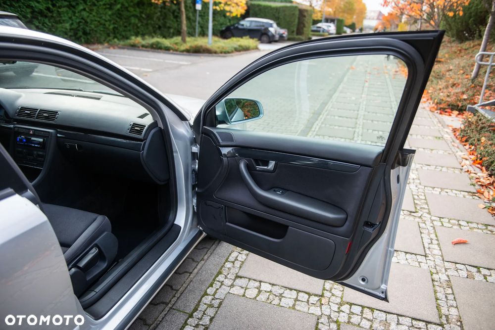 Audi A4 Limousine - 23