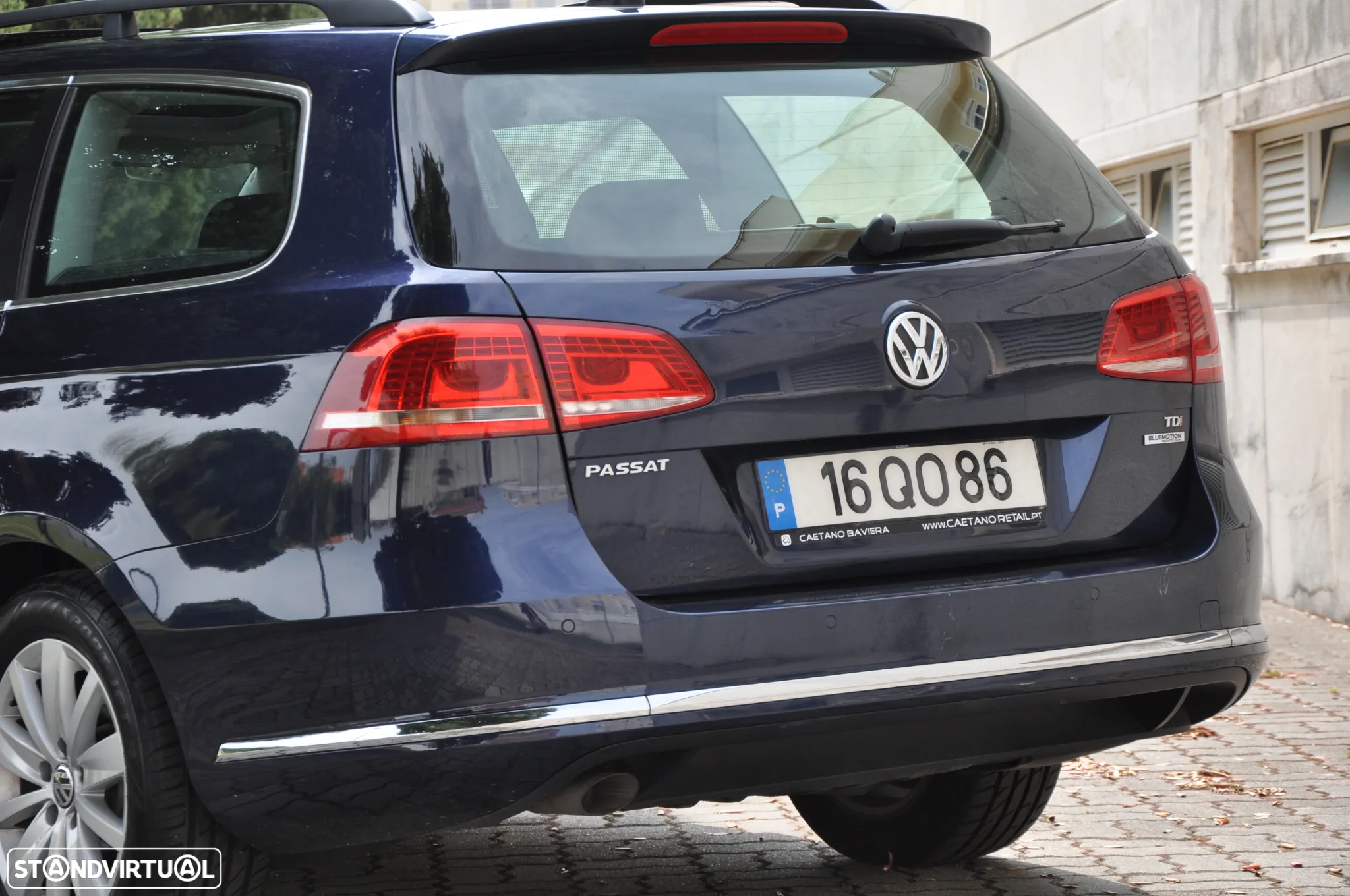 VW Passat Variant 1.6 TDI BlueMotion Trendline - 44