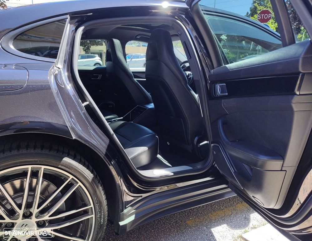 Porsche Panamera 4 E-Hybrid Executive - 12