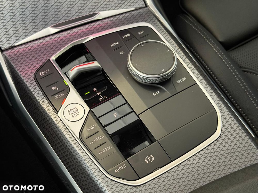 BMW Seria 3 320i M Sport - 15