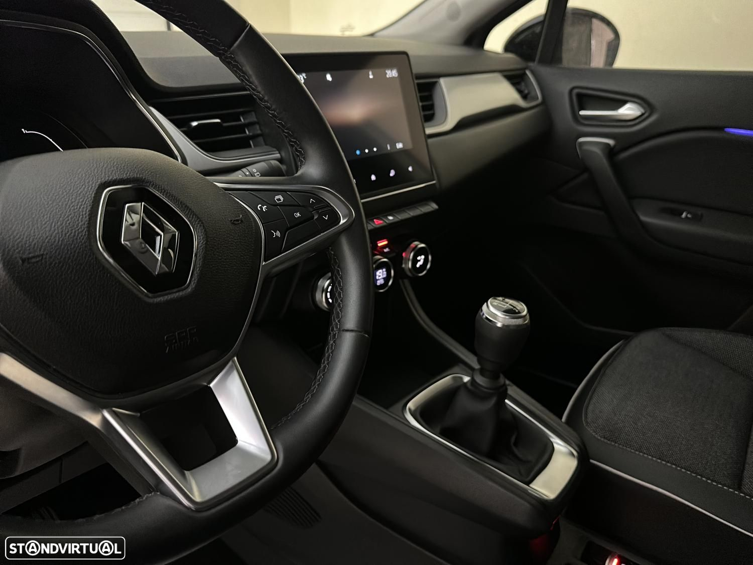 Renault Captur 1.0 TCe Exclusive - 4