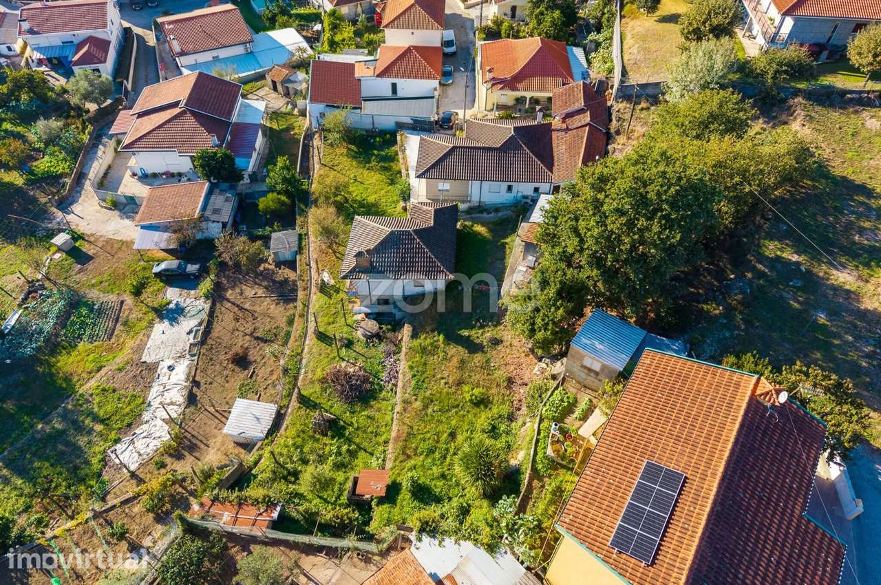 Propriedade com 3 moradias em Vilarinho - Grande imagem: 2/51