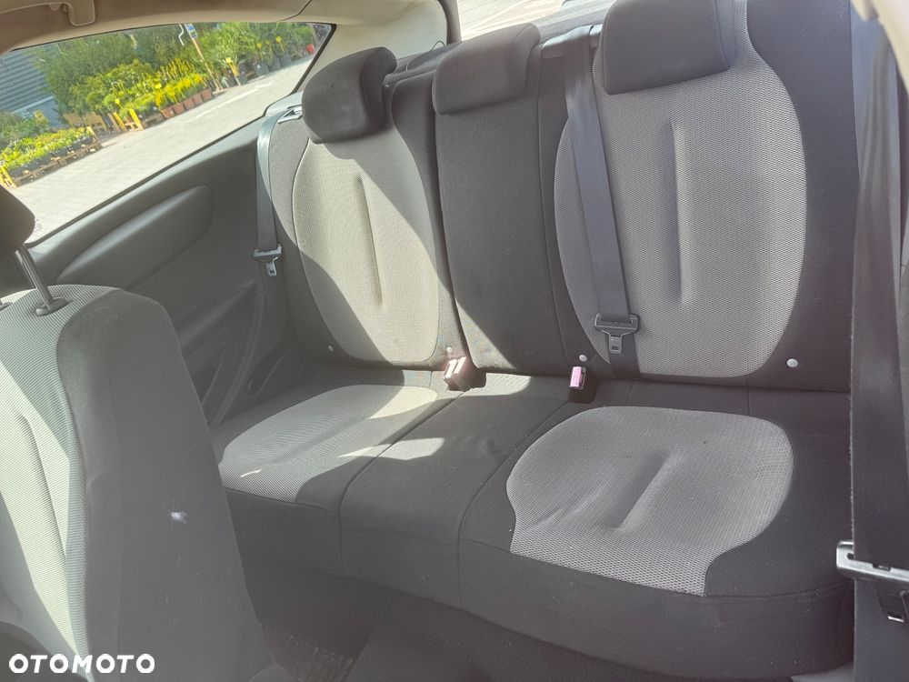 Citroën C4 1.6 16V VTR - 15