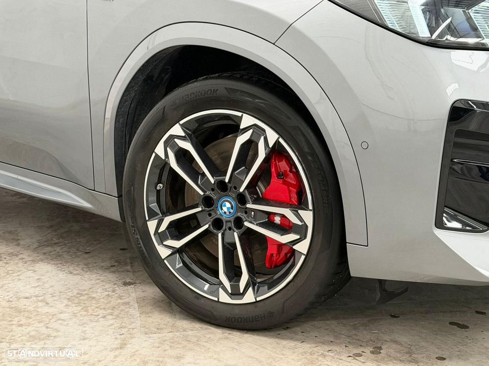BMW iX2 eDrive20 Pack Desportivo M Pro - 18