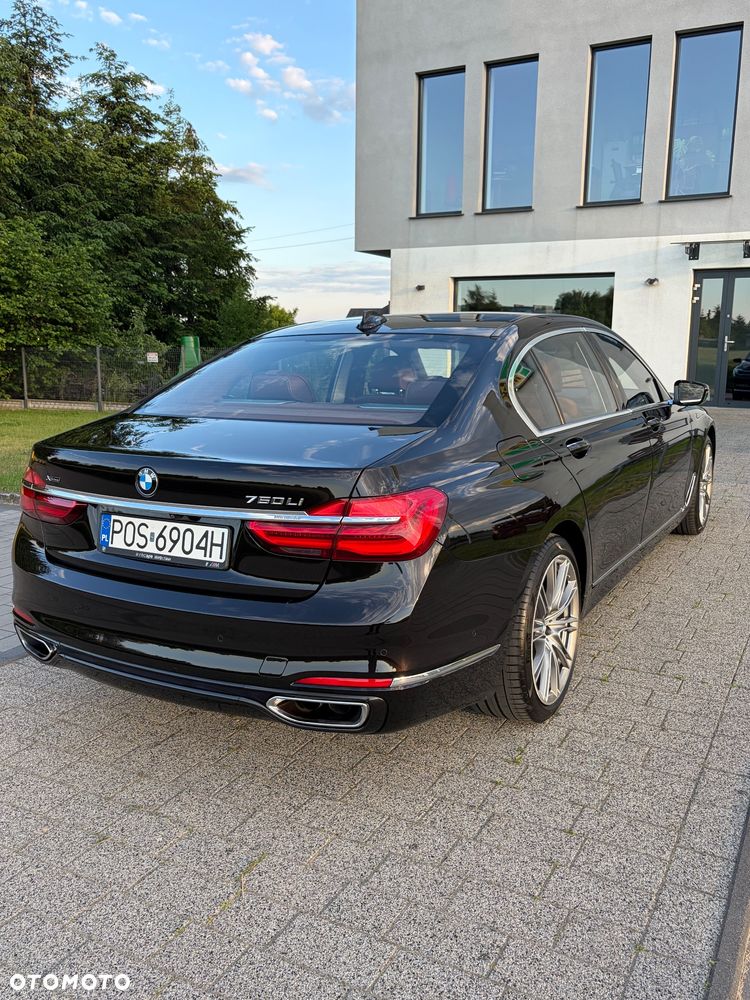 BMW Seria 7 750Li - 3