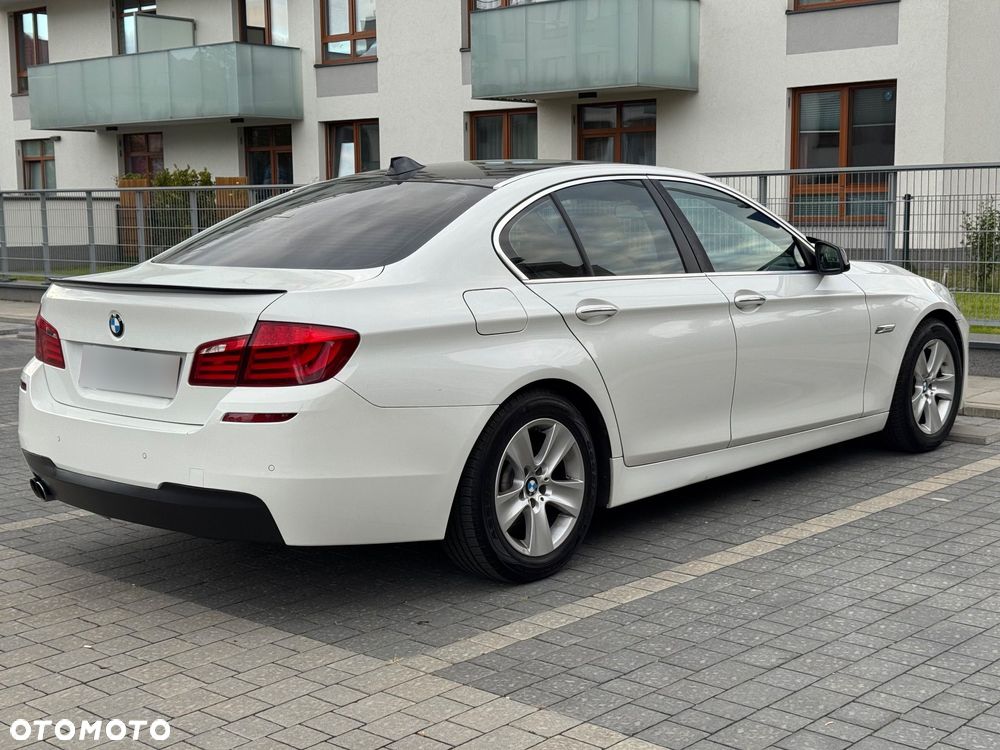 BMW Seria 5 528i - 7