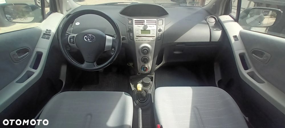 Toyota Yaris 1.3 Sol - 7