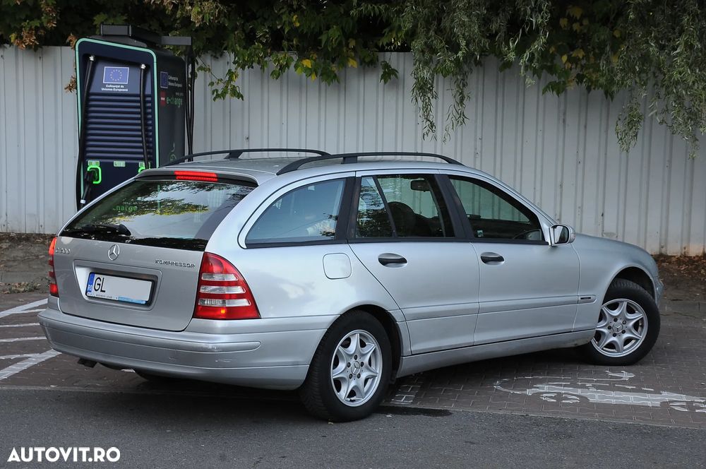 Mercedes-Benz C - 4