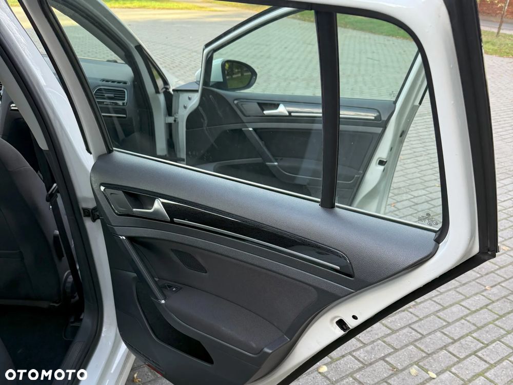 Volkswagen Golf - 19