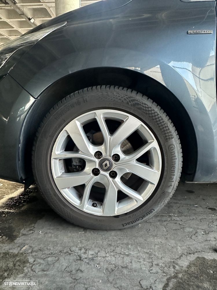 Renault Clio 0.9 TCe Limited - 29