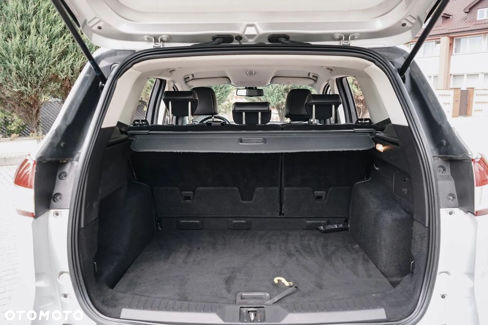 Ford Kuga 2.0 TDCi FWD Titanium - 29