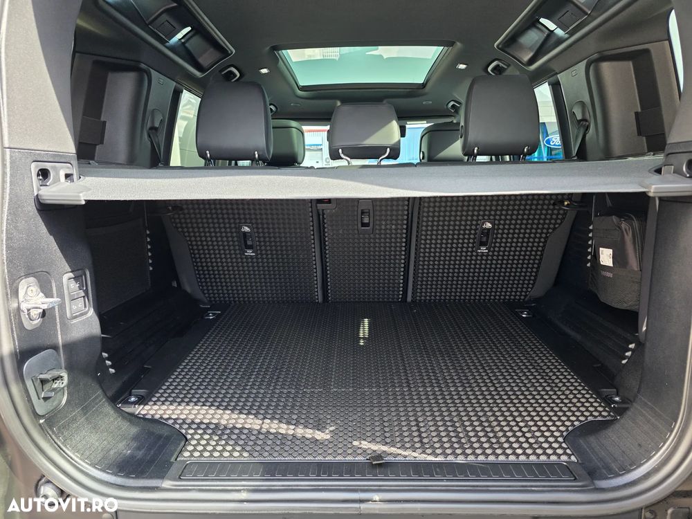 Land Rover Defender - 6