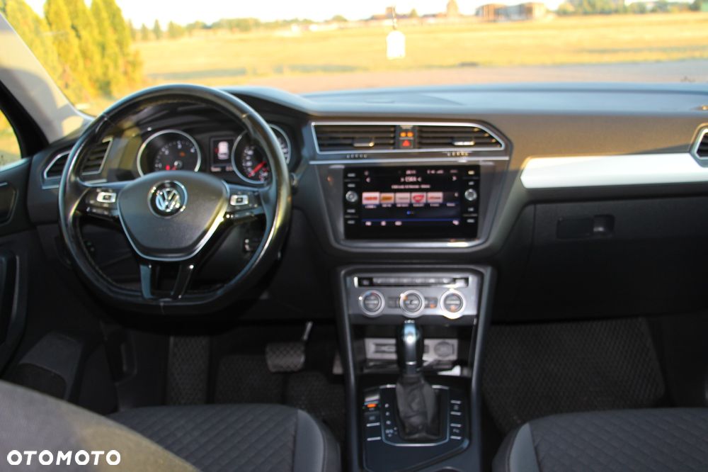 Volkswagen Tiguan - 10