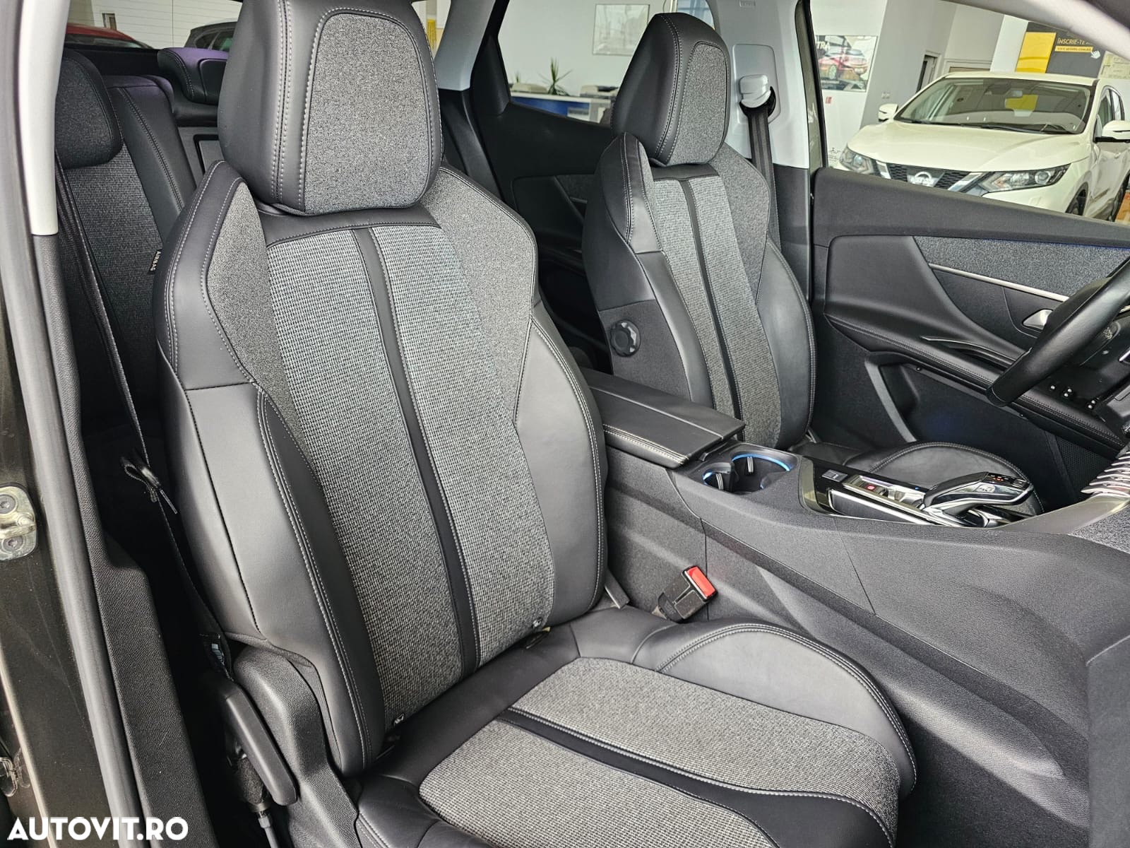 Peugeot 3008 BlueHDi 130 Stop & Start EAT8 Allure - 15