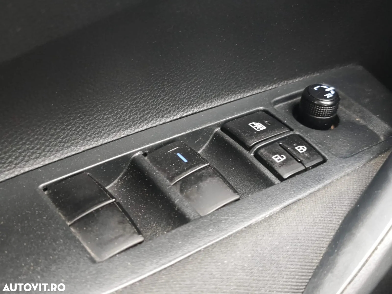 Toyota Corolla - 24