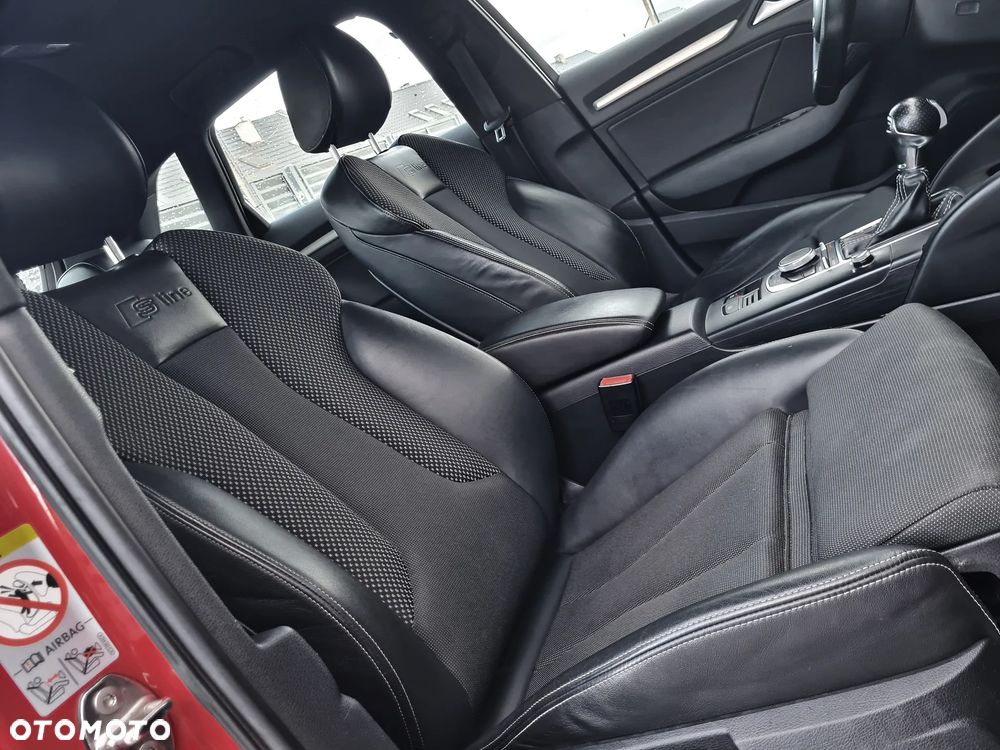 Audi A3 Sportback 2.0 TDI (clean diesel) quattro S tronic S line Sportpaket - 36