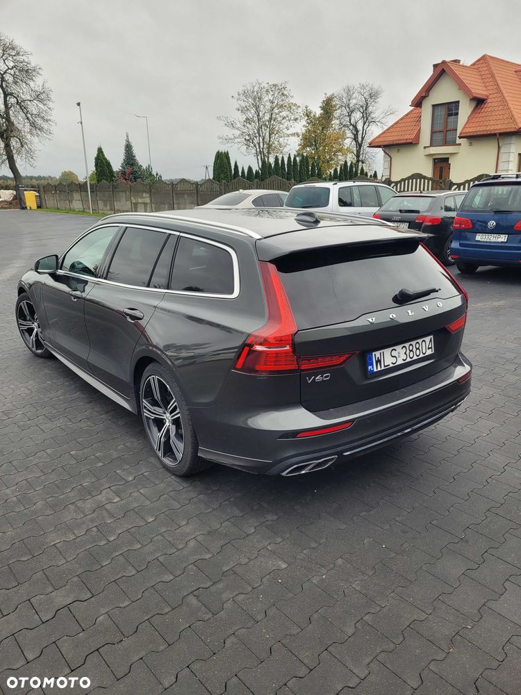Volvo V60 2021 photo 3