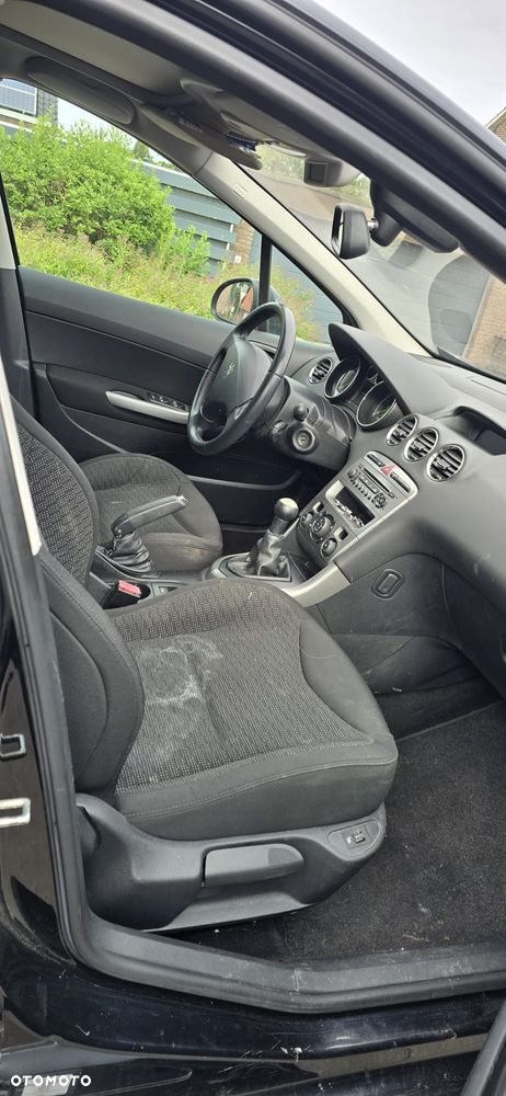 Peugeot 308 - 8