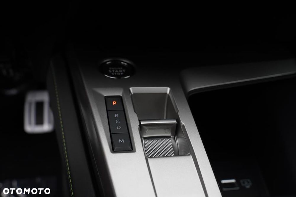 Peugeot 408 1.2 PureTech mHEV GT S&S e-DSC6 - 18