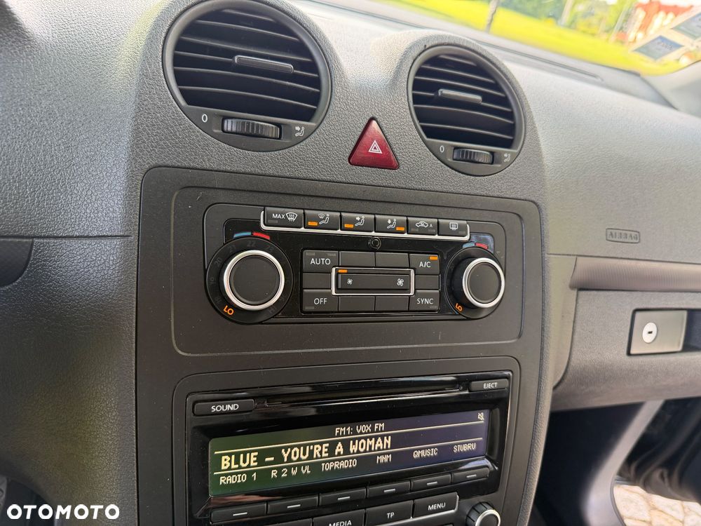 Volkswagen Caddy Maxi Comfortline BMT - 32
