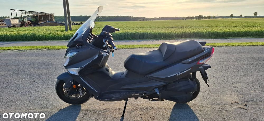 SYM GTS - 3