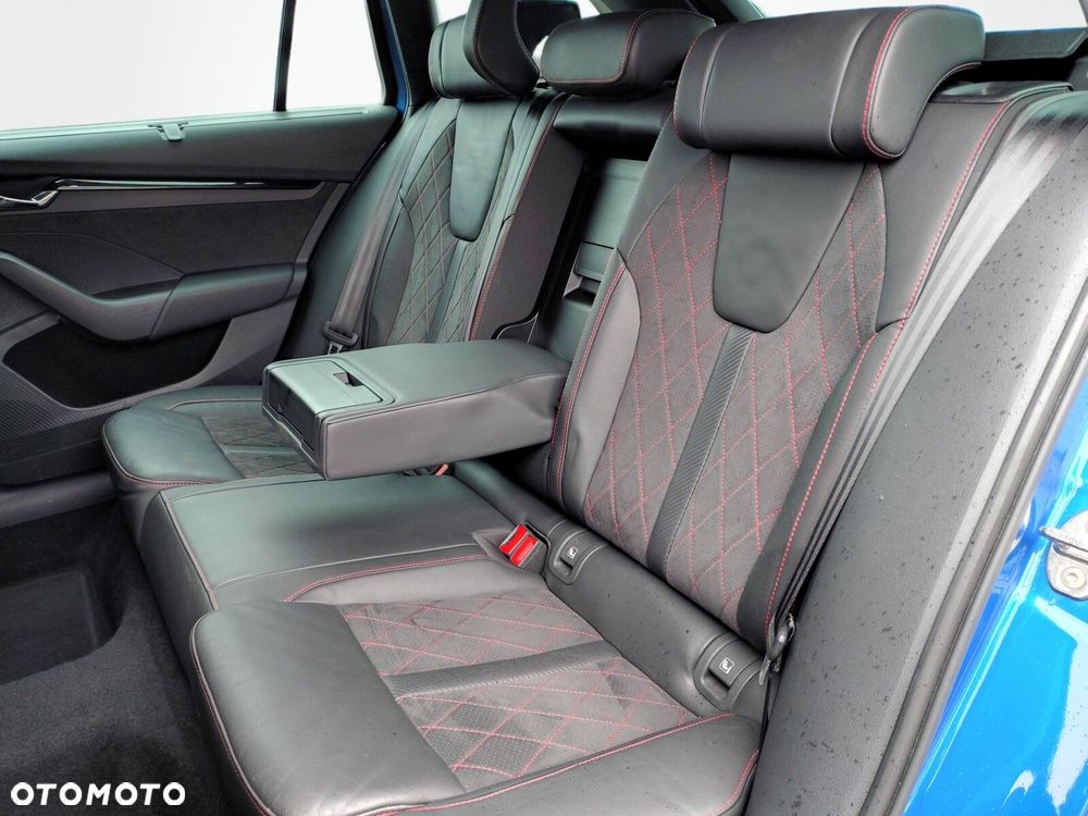 Skoda Octavia 2.0 TDI RS DSG - 26